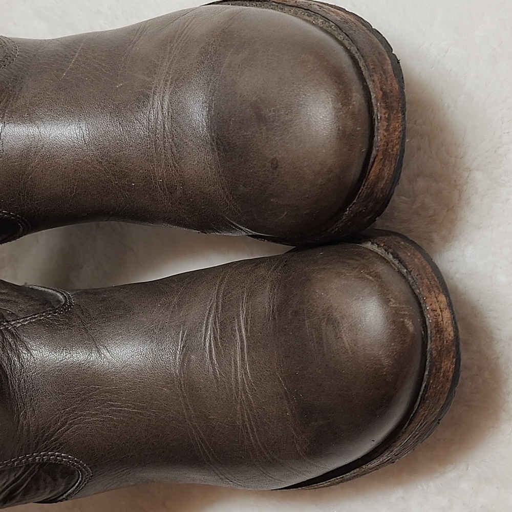 Frye  Melissa Tall Western  Riding Lug Boots Gray Leather Sz 6.5 - Picture 14 of 16